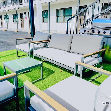 شقة The Moose #11 - Luxe Modern Loft With King Bed, Free Parking & Wi-Fi ممفيس المظهر الخارجي الصورة